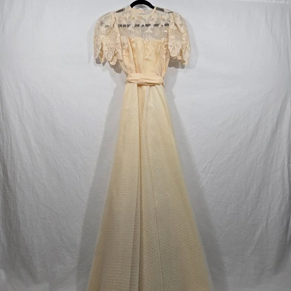 Vintage ILGWU UNION MADE Fairy Modern Edwardian CREAM Wedding Gown Dress Size 4. - Picture 1 of 17